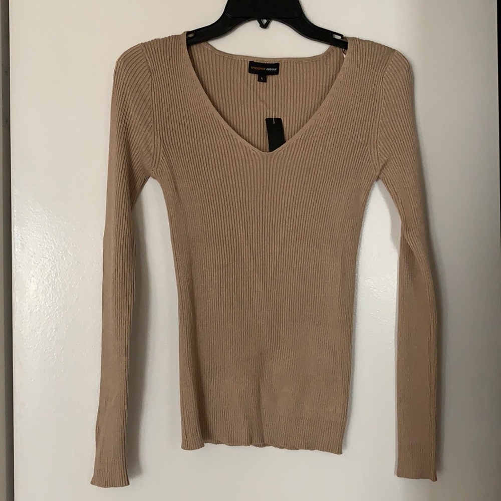 Long-sleeve beige top